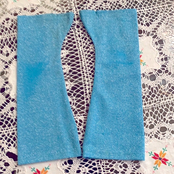 1970’s Sky Blue Lurex Gloves - Picture 2 of 3